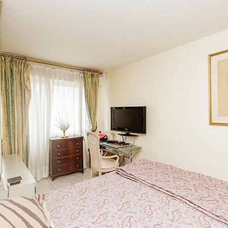 Spacious T3 With View In The Heart Of The City! Charenton-le-Pont Eksteriør billede